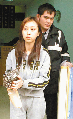 女通缉犯 警局问路当场抓