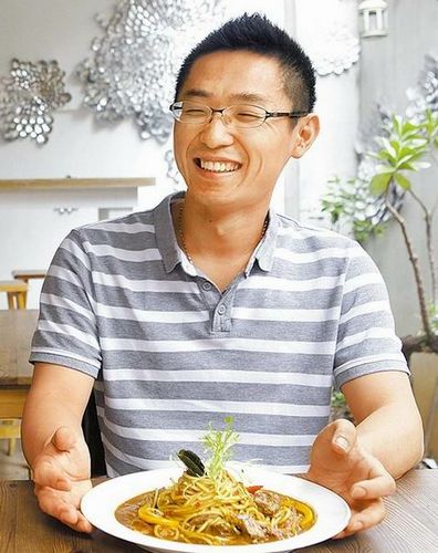 新北市“私.处餐厅”老板陈柏霖遭妻指控外遇不断，诉离获准。图片来源：台湾《苹果日报》