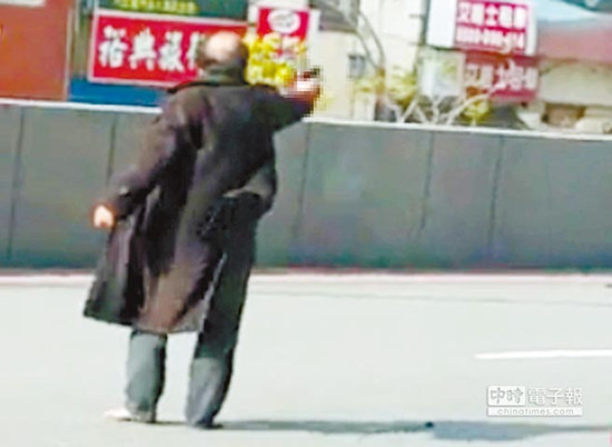 女童目睹爸爸台中机场枪战被击毙忍泪称睡得很好