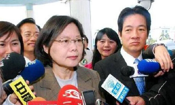  民进党台湾地区领导人初选时，辜宽敏当时力劝台南市长赖清德参选。（网络图）