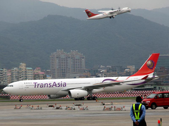 媒体称台湾复兴航空客机异状紧急降落
