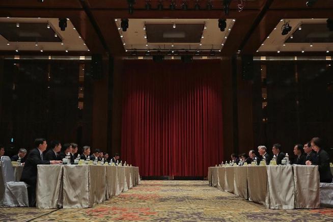 （XHDW）（1）国台办主任张志军与台湾方面陆委会负责人夏立言举行工作会面
