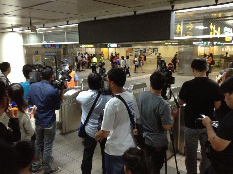 台北捷运（地铁）中山站20日晚发生砍人事件