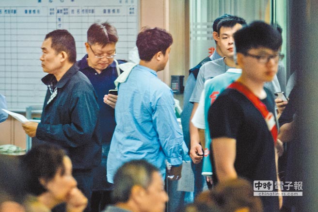 台北捷运再次发生随机砍人事件 凶嫌带刀遭发现