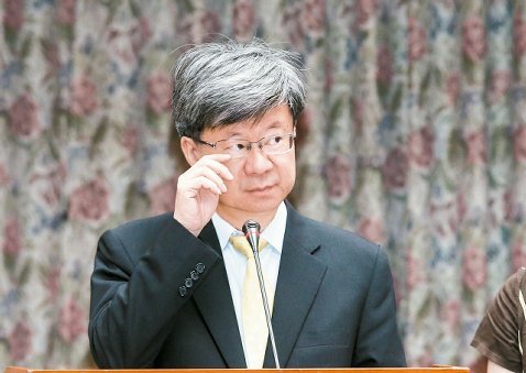 台湾“教育部长”吴思华表示，希望陆生能比照外生、侨生等，纳入健保的保障范围。（图/《联合晚报》）