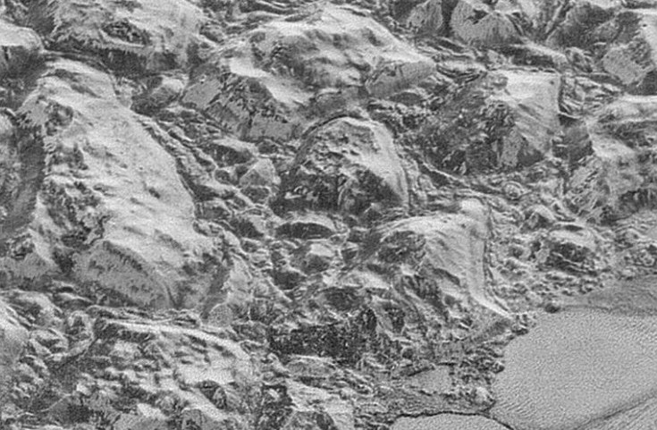 NASA公布冥王星近距离照片