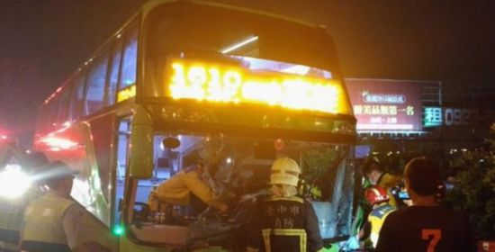 台中市一客运司机驾驶中晕倒 7名乘客5人受伤