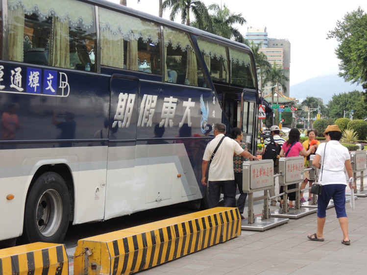 台湾游览车