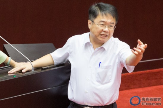 民进党“立委”吴秉叡