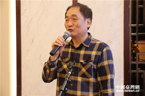 湾摄影家交流协会理事长林再生致辞。（中国台湾网 刘燕莱 摄）