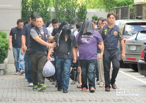 台警方查获一诈骗集团 嫌犯月得手200万专骗大陆人
