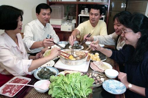 谁说除夕“围炉”就是吃火锅?——寻找台湾年味