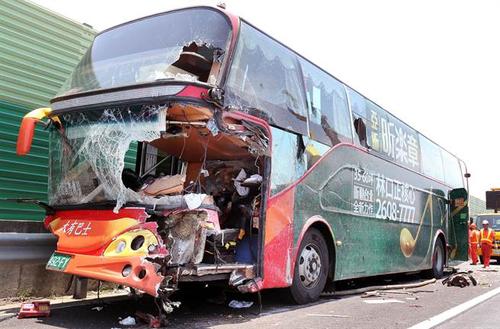 台湾高速路又酿车祸惨剧 肇事司机当场死亡