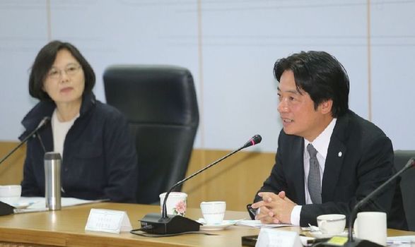赖清德“被拱”上位 民进党谁还在乎蔡英文