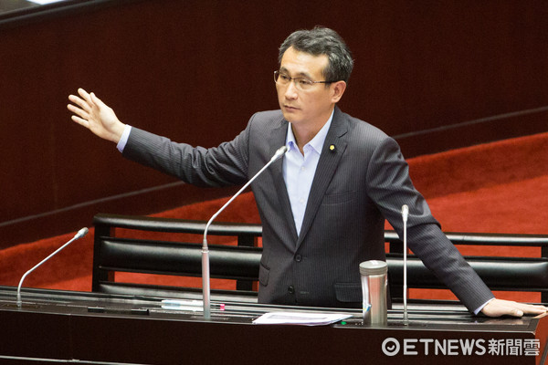 选不赢干脆废掉 绿委 提案废乡镇市长选举 台湾时政 东南网